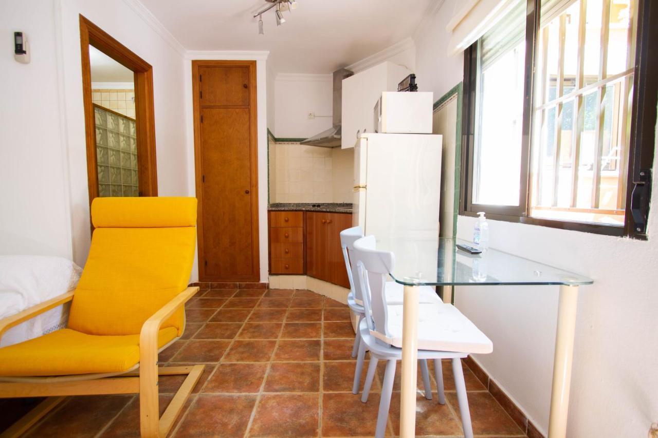 Apartamentos Turisticos Trajano Bolonia Exterior photo
