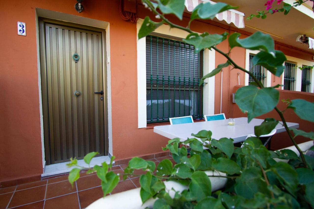 Apartamentos Turisticos Trajano Bolonia Exterior photo