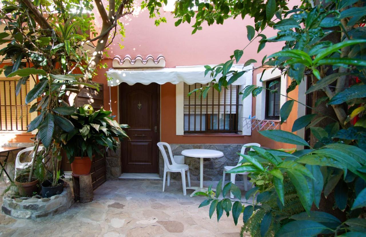 Apartamentos Turisticos Trajano Bolonia Exterior photo