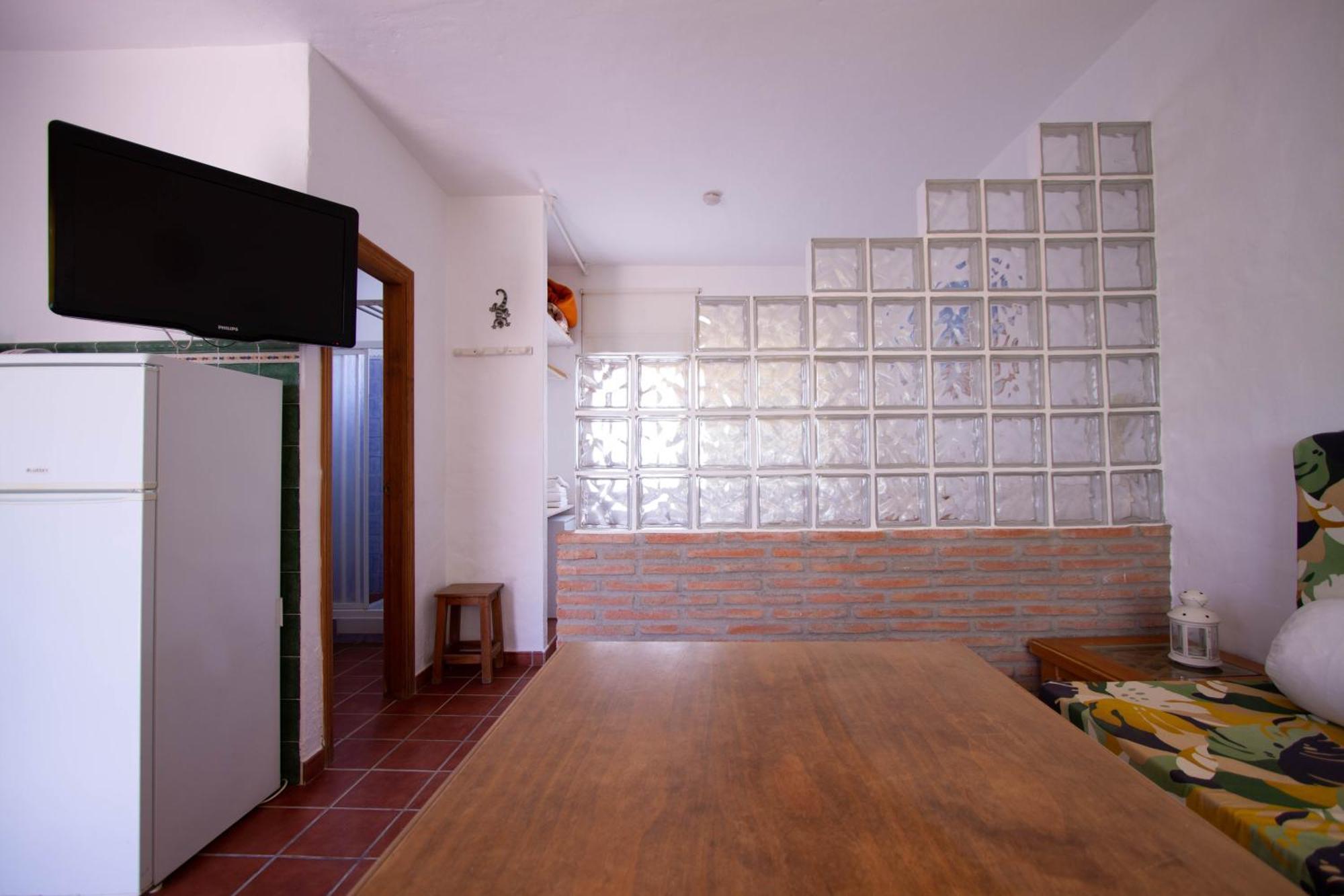 Apartamentos Turisticos Trajano Bolonia Exterior photo